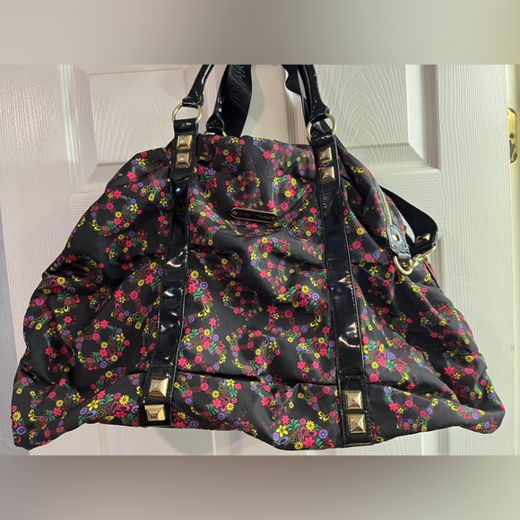 Betsey Johnson HUGE duffle Weekender handbag ditsy floral skull studded RARE HTF - Picture 5 of 15